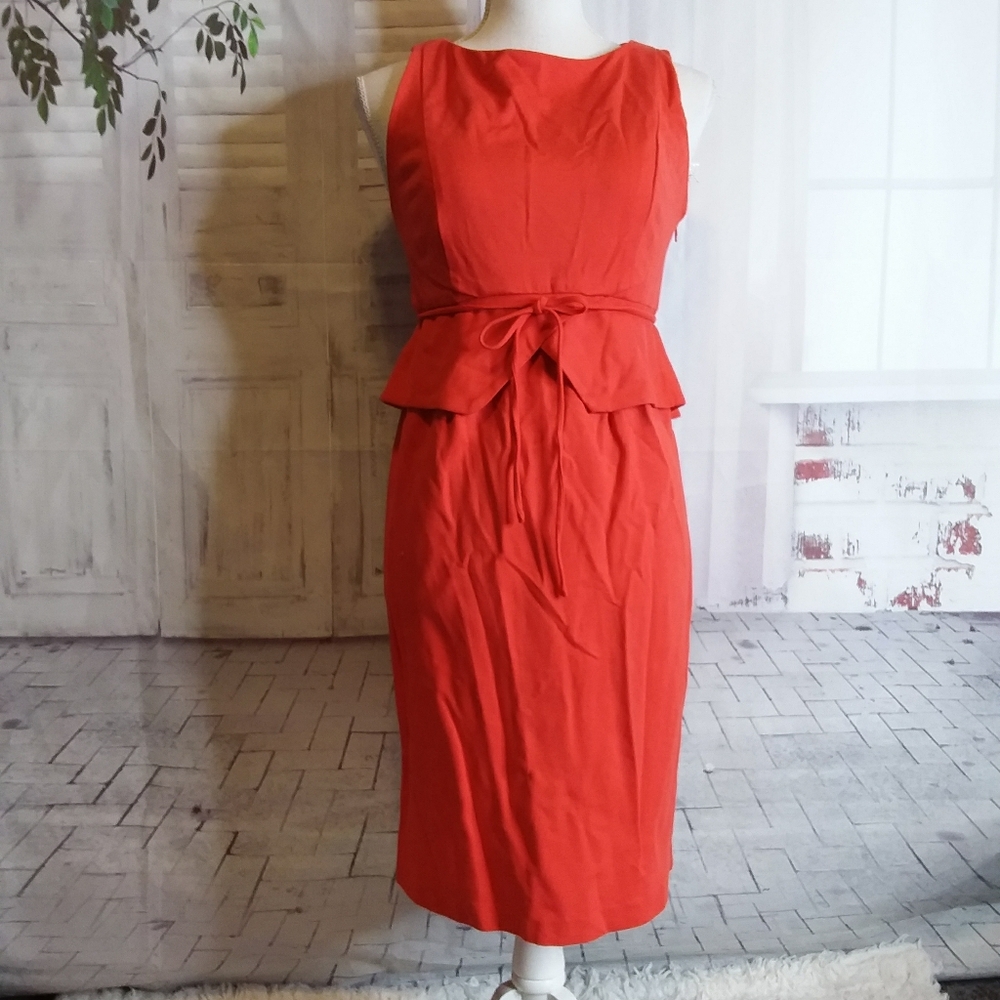 A pea in the pod red peplum maternity dress with attached self tie size S